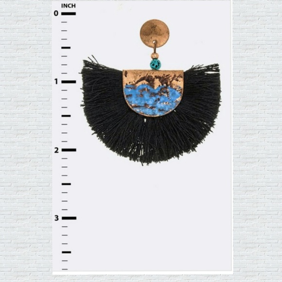 String Fan earrings - Picture 2 of 2